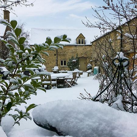 Flowers Barn Villa Daglingworth ภายนอก รูปภาพ