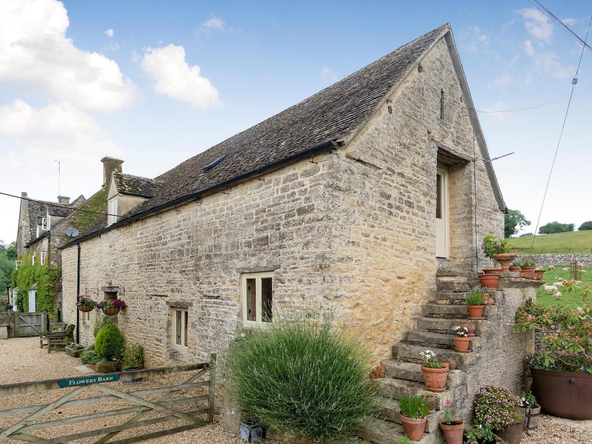 Flowers Barn Villa Daglingworth ภายนอก รูปภาพ