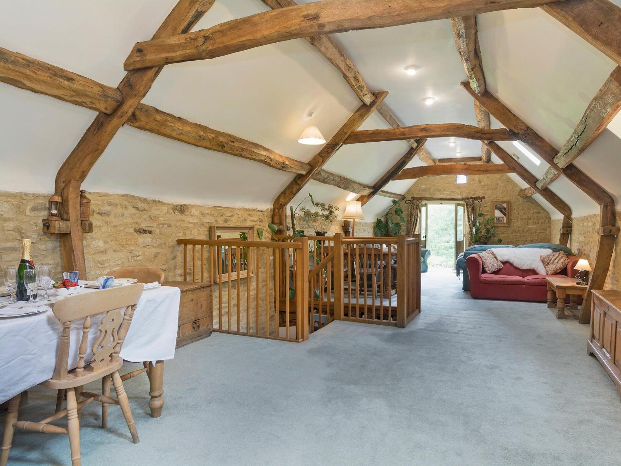 Flowers Barn Villa Daglingworth ภายนอก รูปภาพ