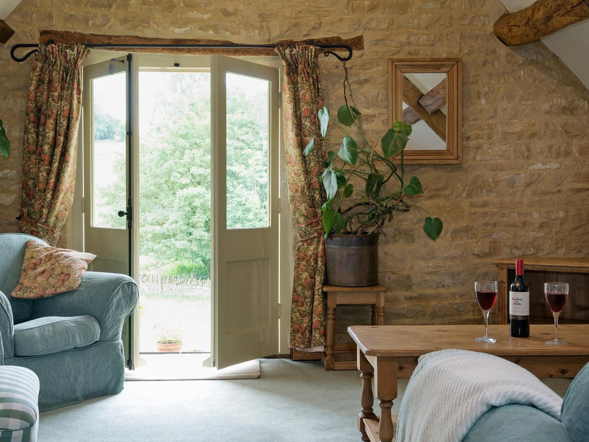 Flowers Barn Villa Daglingworth ภายนอก รูปภาพ