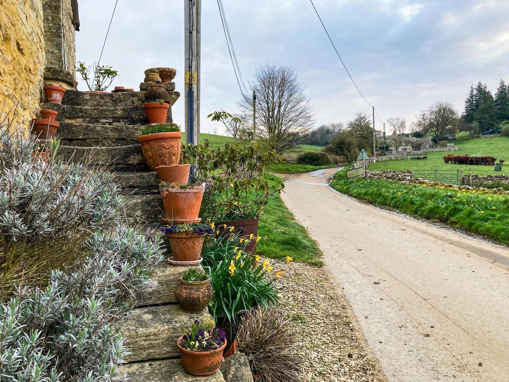 Flowers Barn Villa Daglingworth ภายนอก รูปภาพ